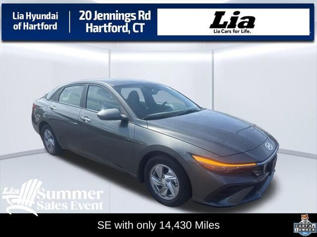 2025 Hyundai ELANTRA SE