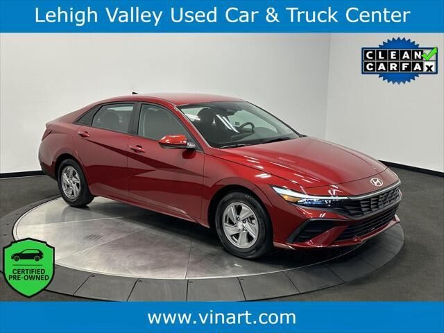 2024 Hyundai ELANTRA SE