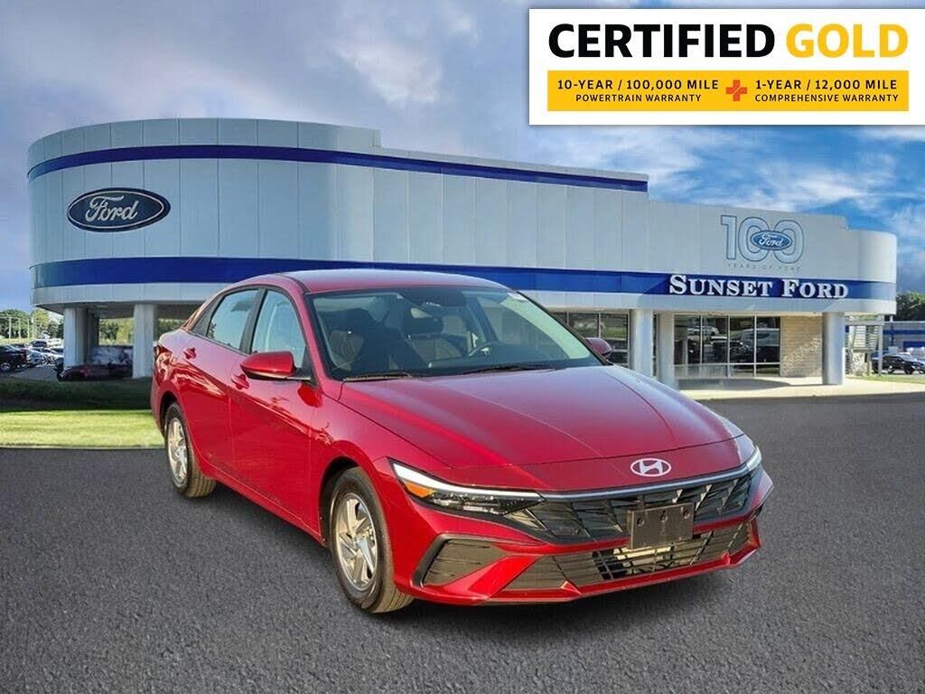 2024 Hyundai ELANTRA SE — photo 1 of 1