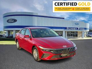 2024 Hyundai ELANTRA SE
