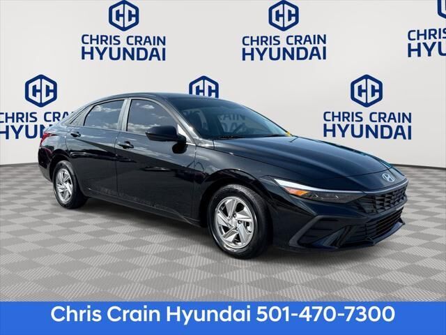 2025 Hyundai ELANTRA SE