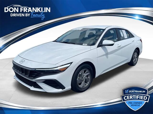2025 Hyundai ELANTRA SE