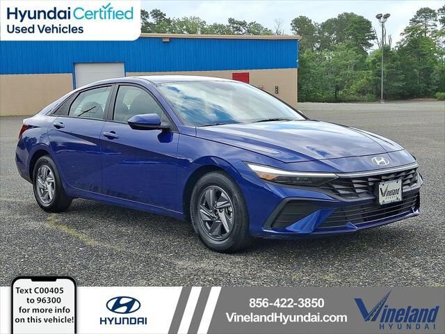2025 Hyundai ELANTRA SE