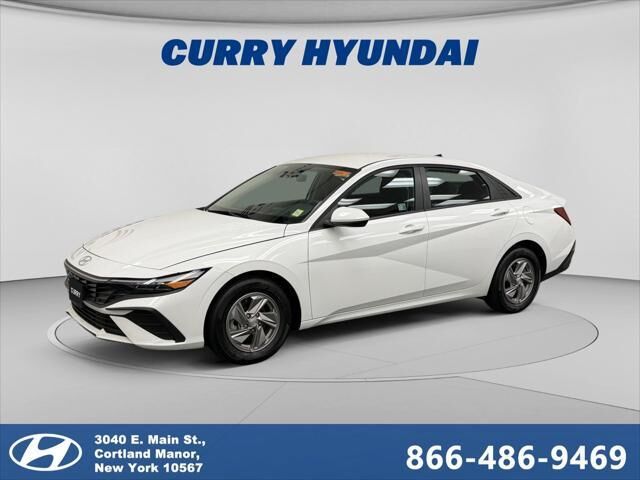 2025 Hyundai ELANTRA SE
