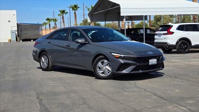 2026 Hyundai ELANTRA SE — photo 1 of 13