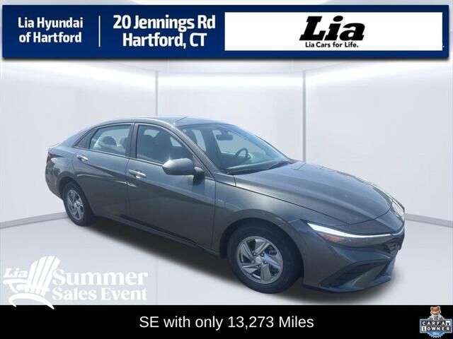 2024 Hyundai ELANTRA SE