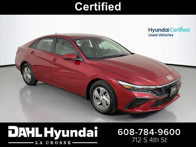 2025 Hyundai ELANTRA SE