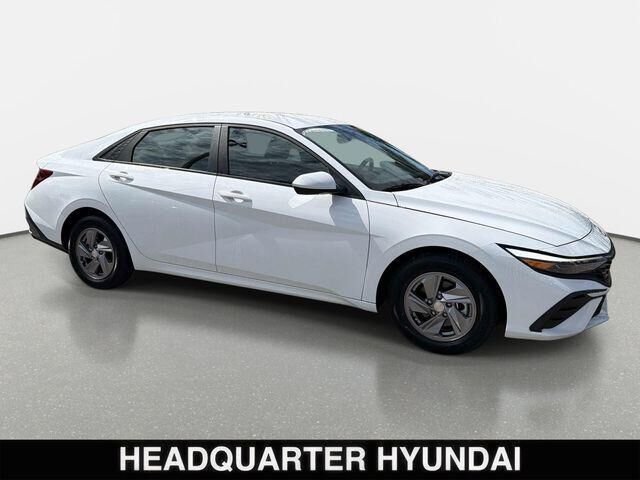 2025 Hyundai ELANTRA SE — photo 1 of 13