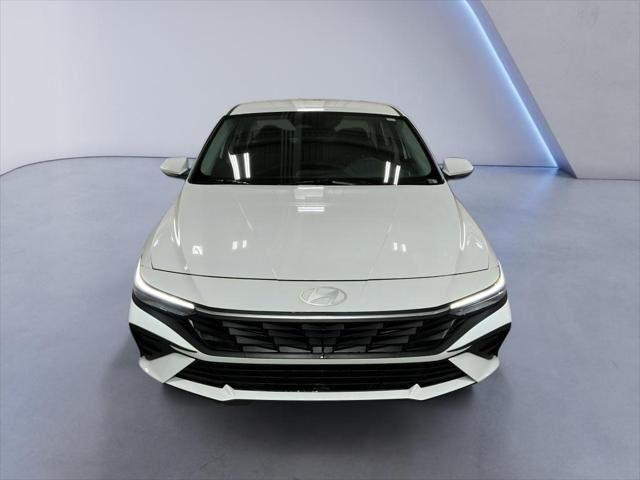 2026 Hyundai ELANTRA SE — photo 1 of 13