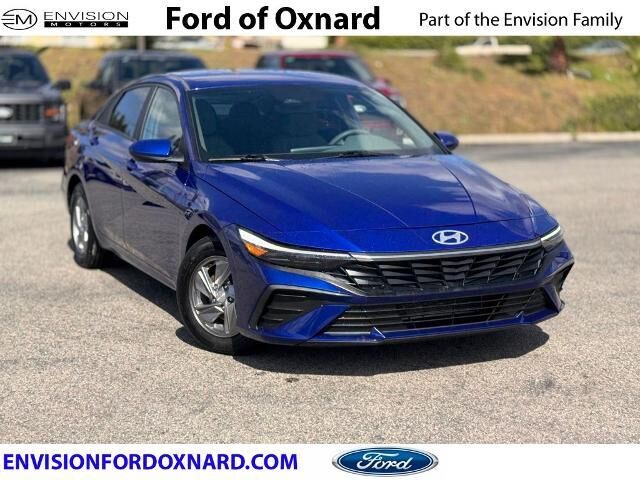 2024 Hyundai ELANTRA SE