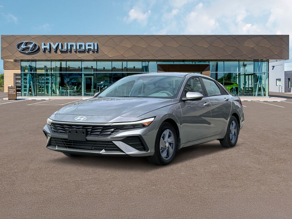 2024 Hyundai ELANTRA SE