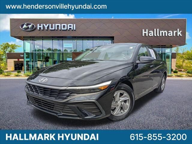 2025 Hyundai ELANTRA SE