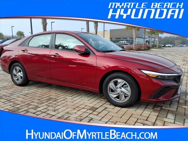 2025 Hyundai ELANTRA SE