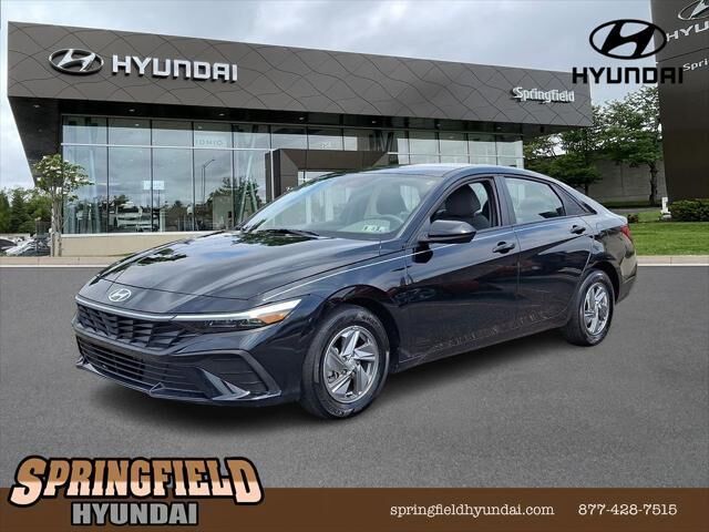 2025 Hyundai ELANTRA SE