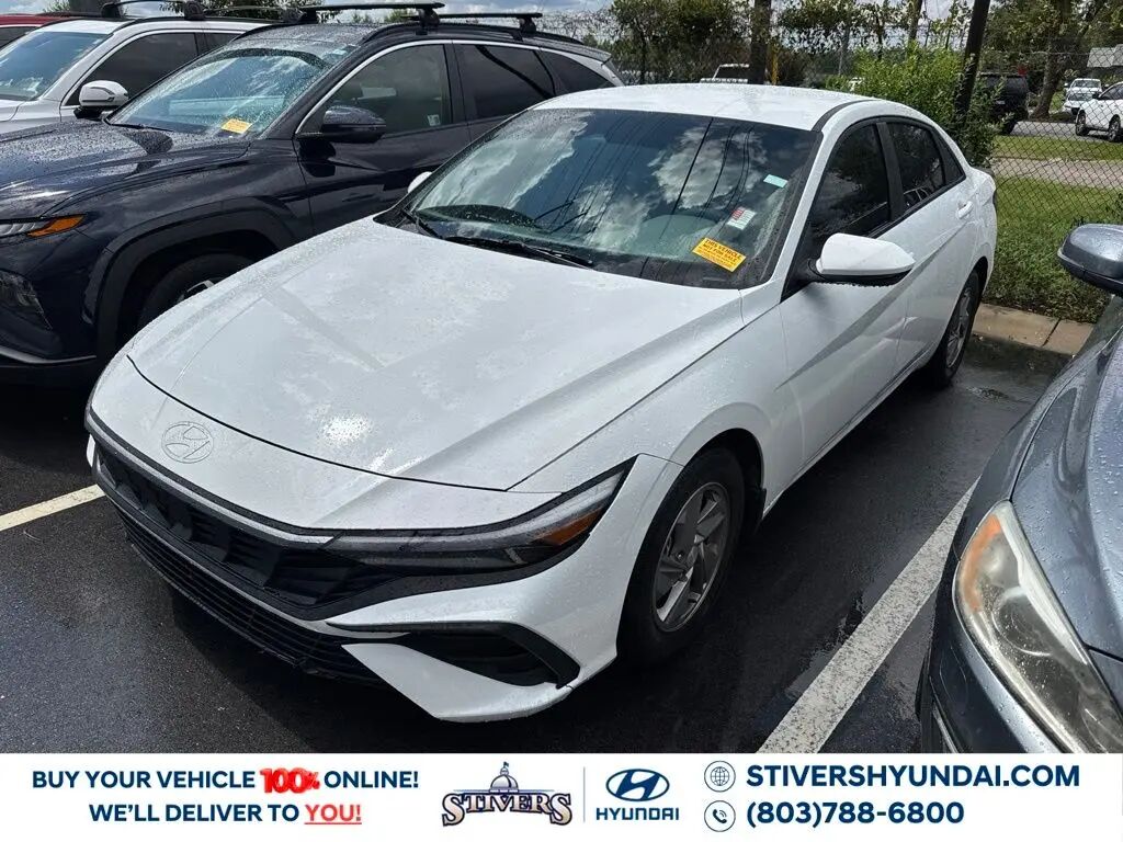 2025 Hyundai ELANTRA SE — photo 1 of 8