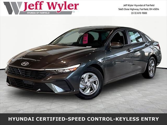 2026 Hyundai ELANTRA SE