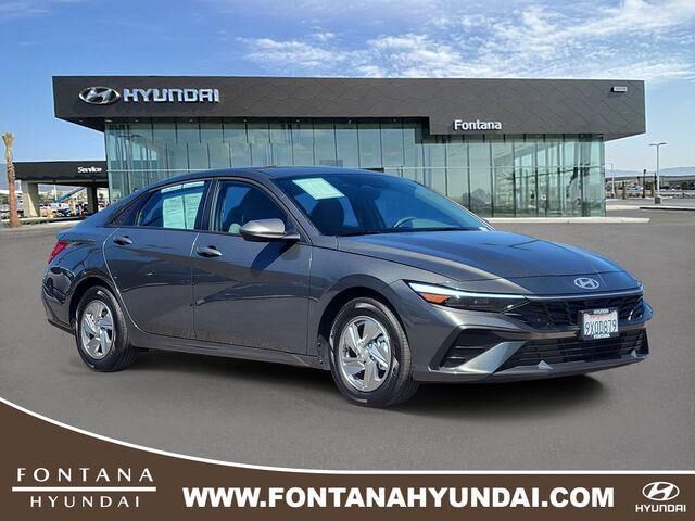 2026 Hyundai ELANTRA SE