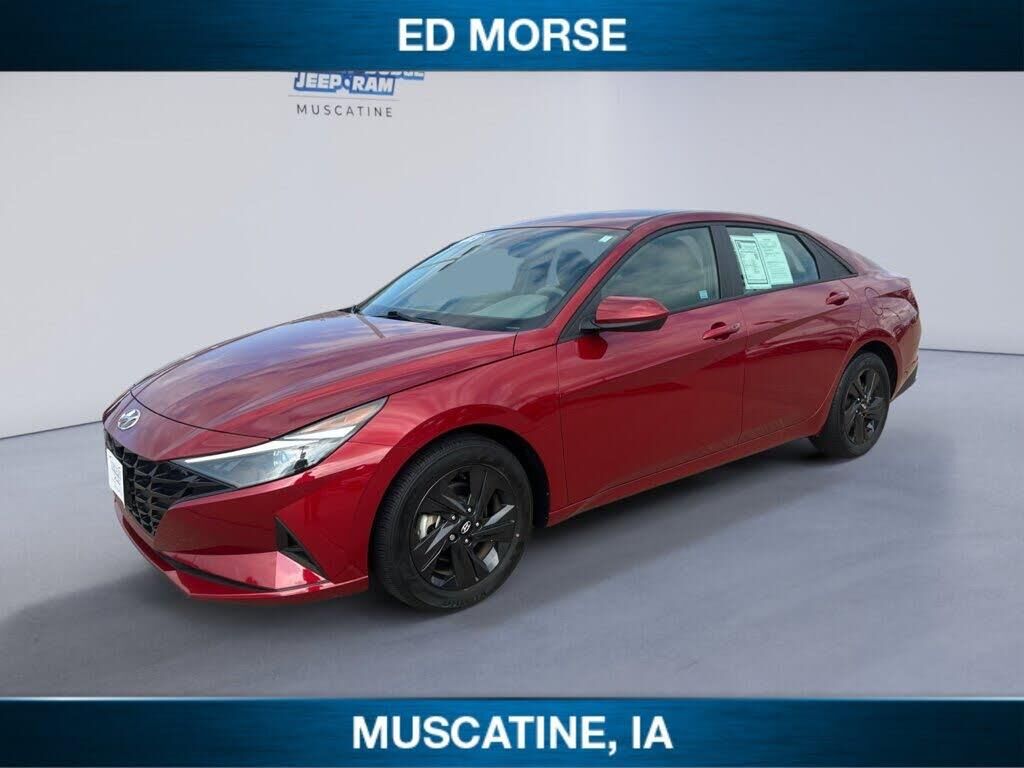 2023 Hyundai ELANTRA SEL — photo 1 of 1