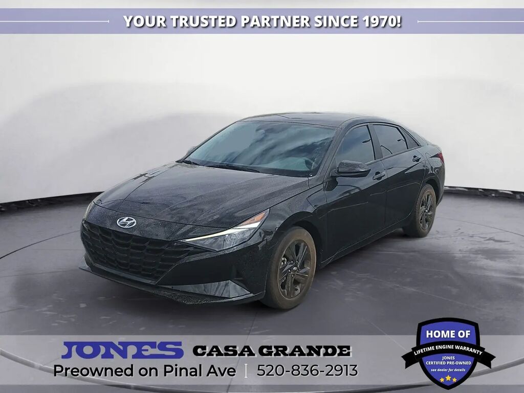 2023 Hyundai ELANTRA SEL — photo 1 of 13
