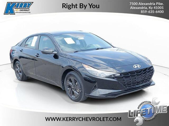 2023 Hyundai ELANTRA SEL