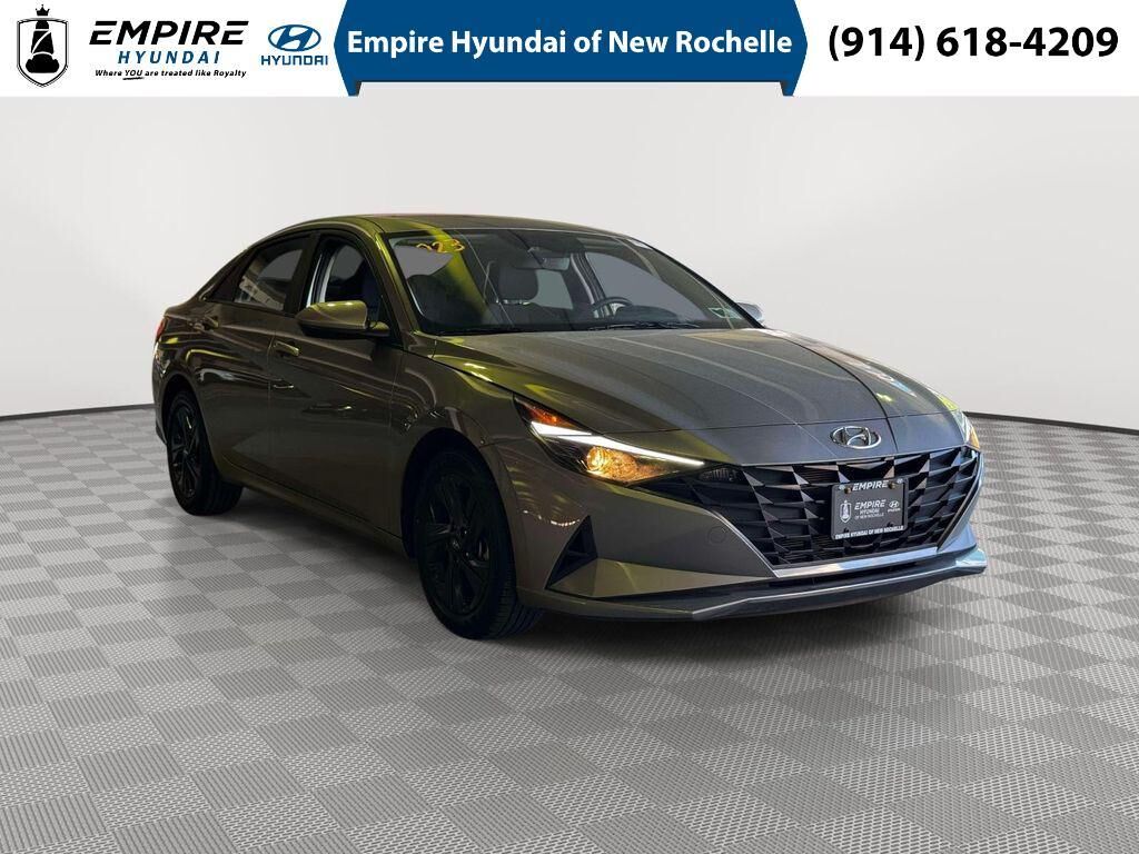 2023 Hyundai ELANTRA SEL — photo 1 of 13