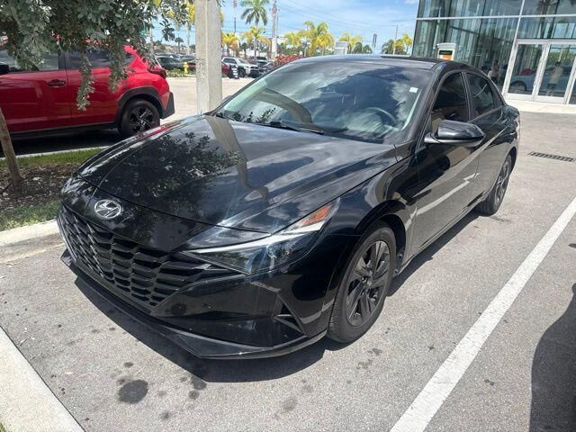 2021 Hyundai ELANTRA SEL