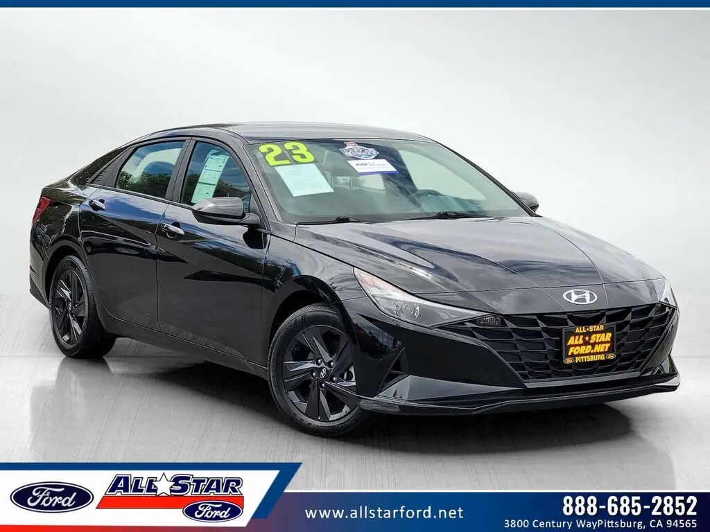 2023 Hyundai ELANTRA SEL — photo 1 of 13