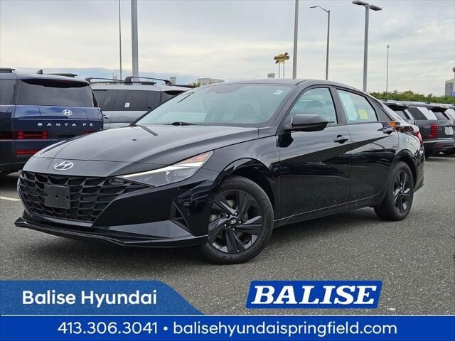 2023 Hyundai ELANTRA SEL — photo 1 of 13
