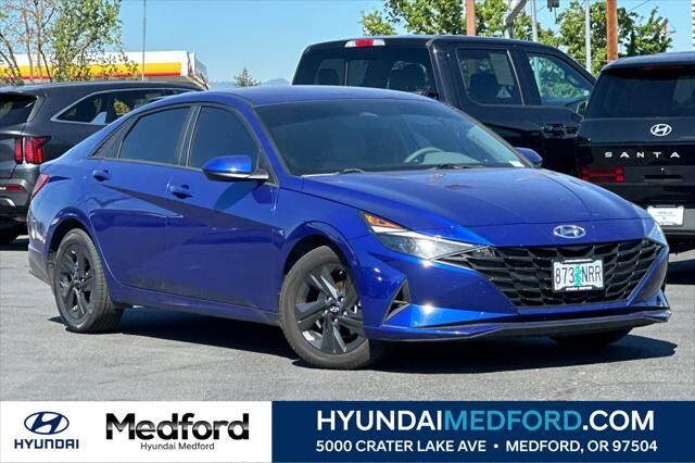 2022 Hyundai ELANTRA SEL