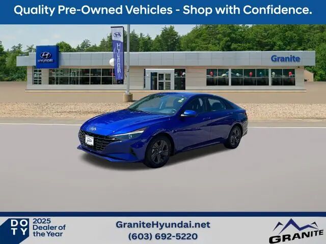 2022 Hyundai ELANTRA SEL — photo 1 of 13