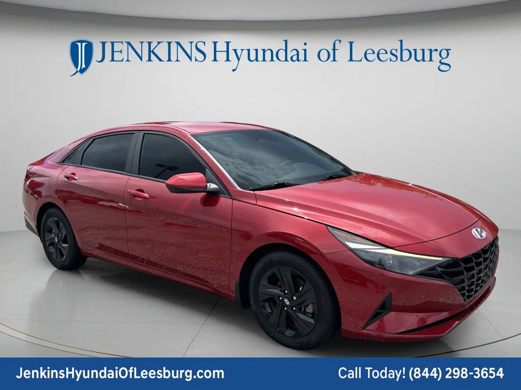 2023 Hyundai ELANTRA SEL — photo 1 of 13