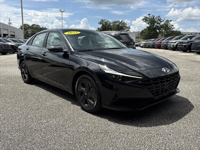 2023 Hyundai ELANTRA SEL — photo 1 of 13