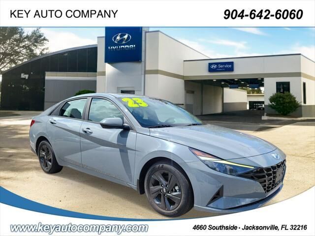 2023 Hyundai ELANTRA SEL — photo 1 of 6