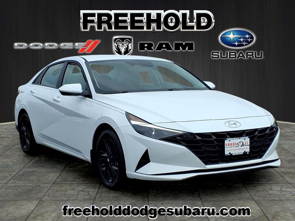2023 Hyundai Elantra Hybrid Blue — photo 1 of 13