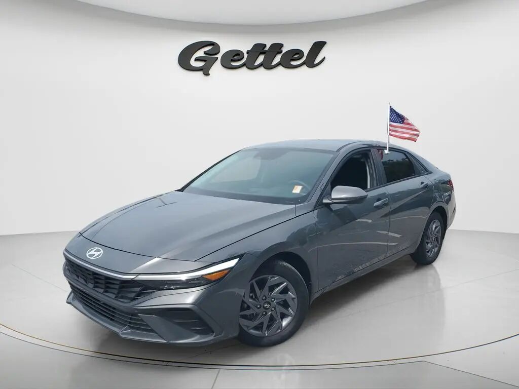 2024 Hyundai ELANTRA SEL — photo 1 of 13