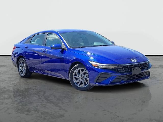 2024 Hyundai ELANTRA SEL — photo 1 of 12