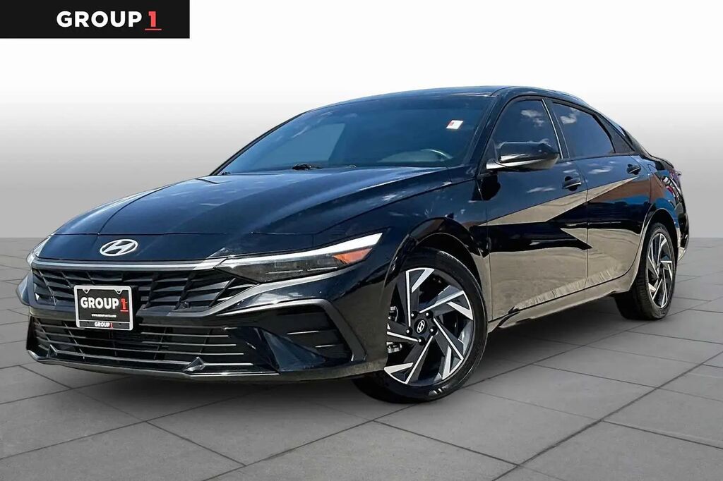 2025 Hyundai ELANTRA SEL Sport — photo 1 of 26