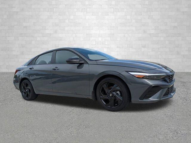 2026 Hyundai ELANTRA SEL Sport — photo 1 of 13