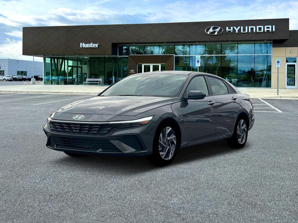 2025 Hyundai ELANTRA SEL Sport — photo 1 of 12