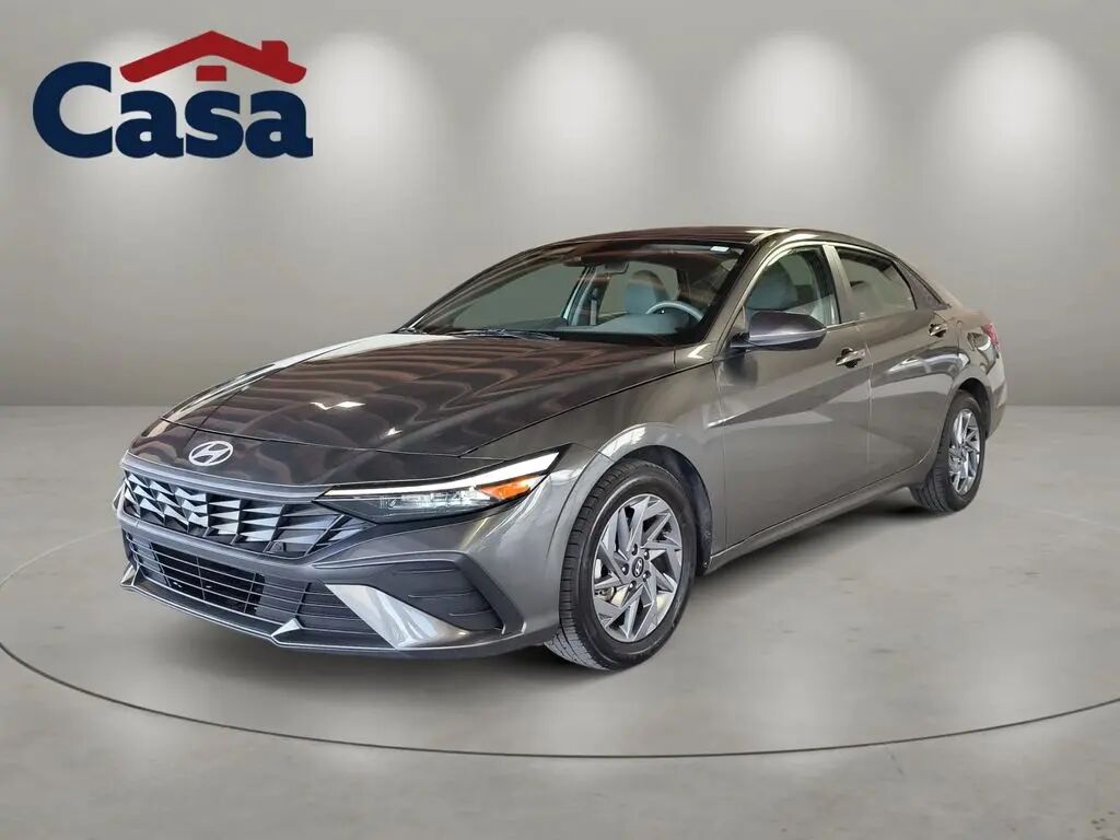 2024 Hyundai ELANTRA SEL — photo 1 of 13