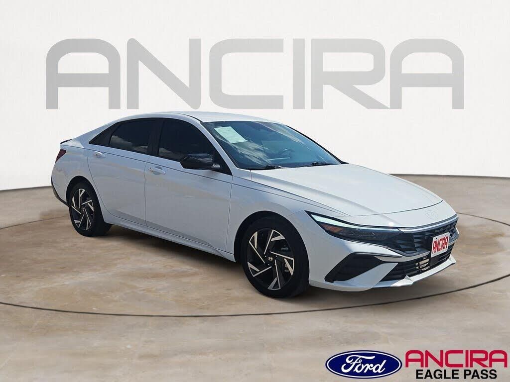 2025 Hyundai ELANTRA SEL Sport — photo 1 of 1