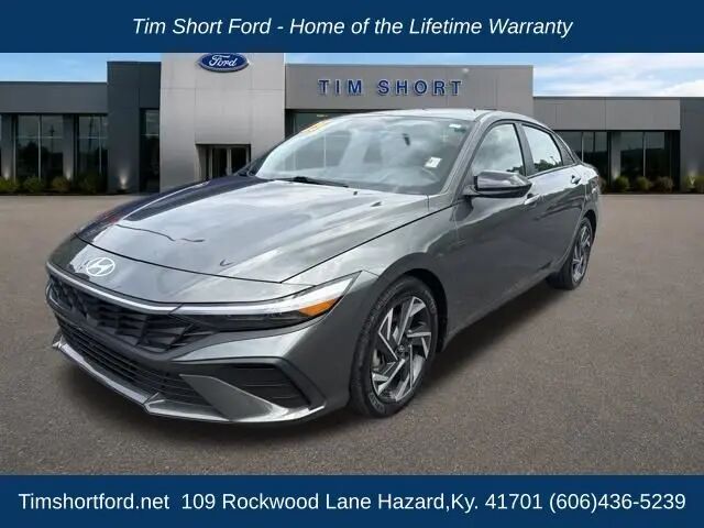 2025 Hyundai ELANTRA SEL Sport — photo 1 of 13