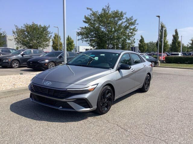 2026 Hyundai ELANTRA SEL Sport — photo 1 of 13