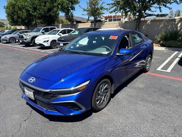 2024 Hyundai ELANTRA SEL