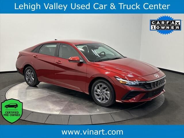 2024 Hyundai ELANTRA SEL — photo 1 of 13