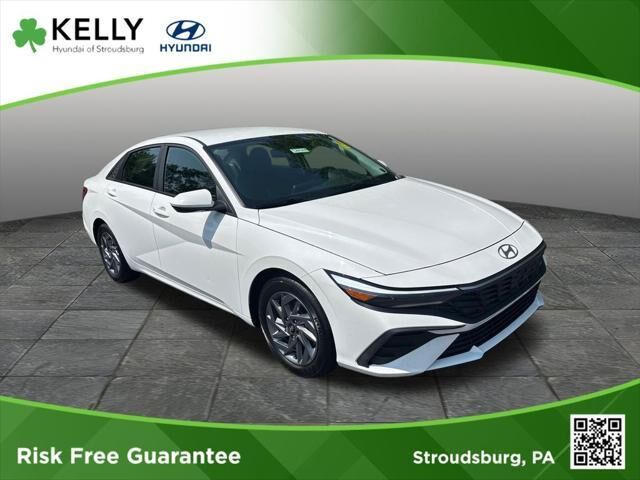 2024 Hyundai ELANTRA SEL — photo 1 of 6