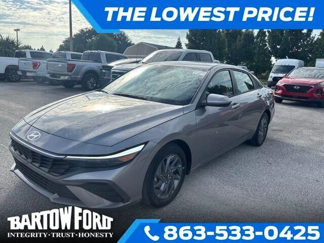 2024 Hyundai ELANTRA SEL