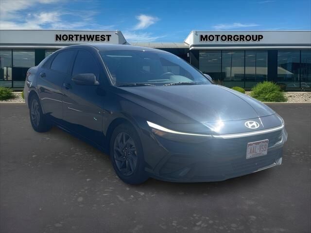 2024 Hyundai ELANTRA SEL — photo 1 of 13