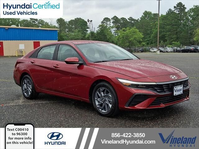 2024 Hyundai ELANTRA SEL