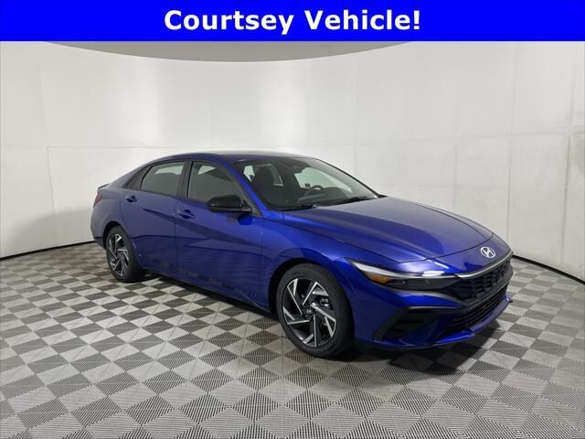 2025 Hyundai ELANTRA SEL Sport — photo 1 of 13